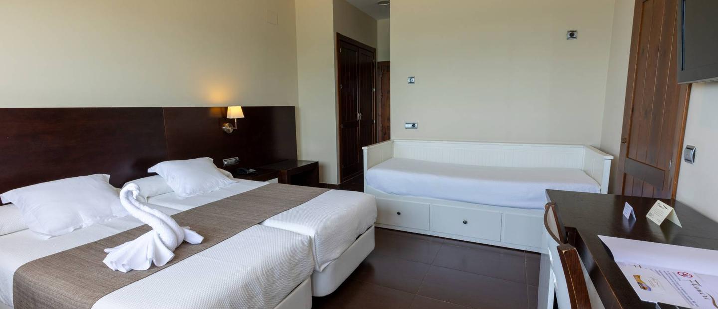 Hotel Flamero Playa Matalascañas   Hotel Flamero Playa Matalascañas
